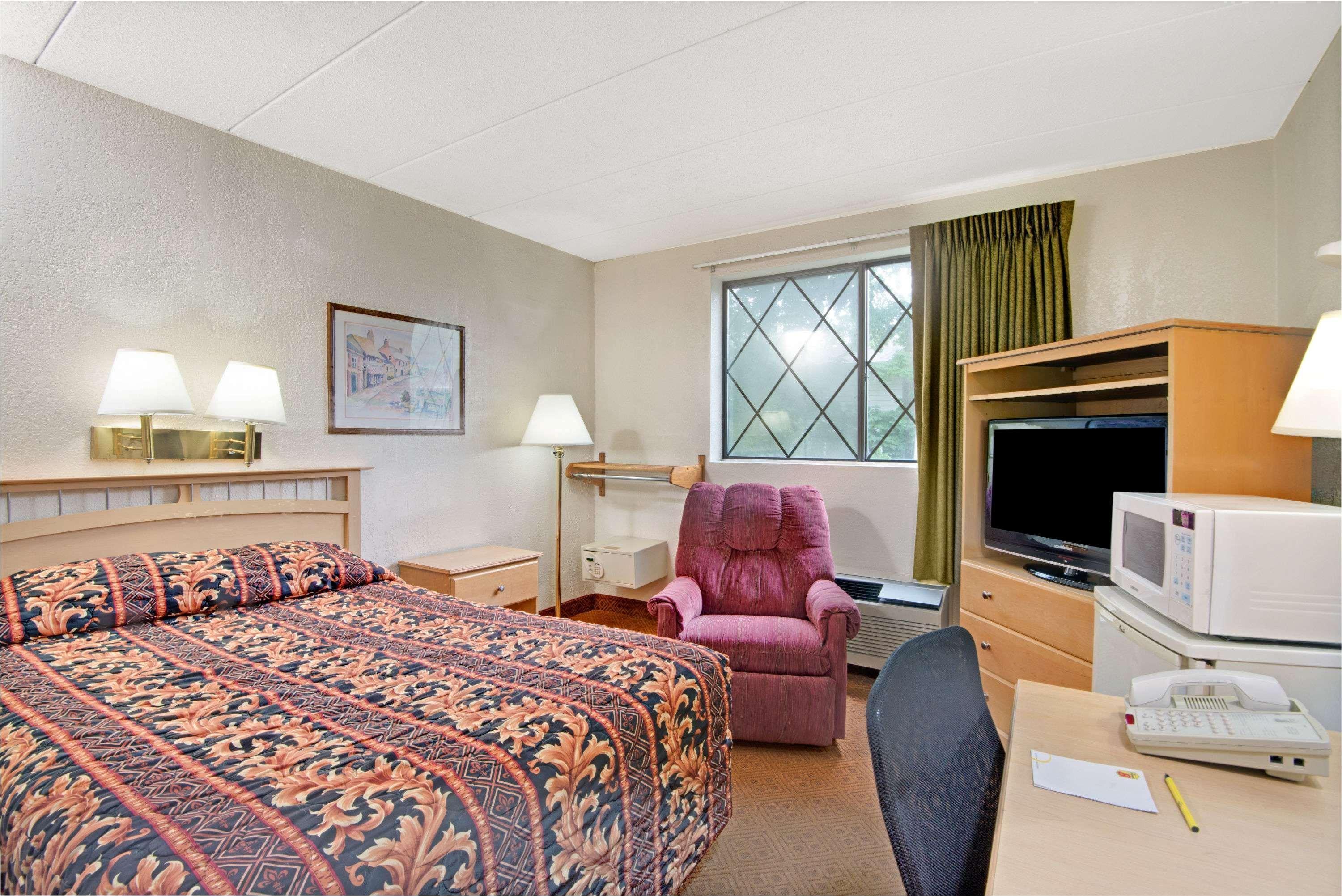 Super 8 By Wyndham Stamford/New York City Area Eksteriør billede